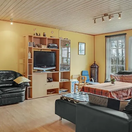 Gorgeous In With House A Panoramic View